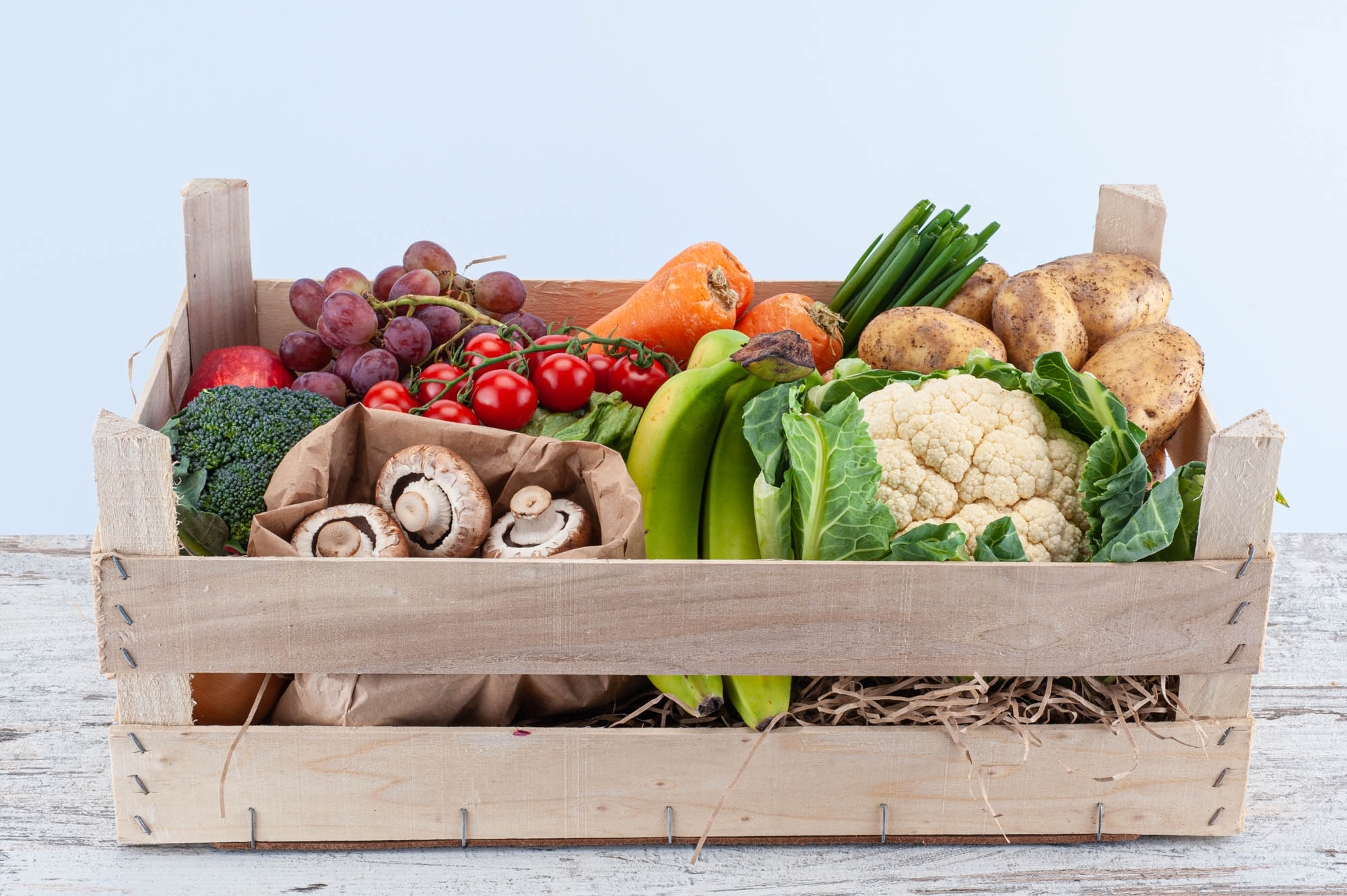 fruit and vegetable set box for two to four people